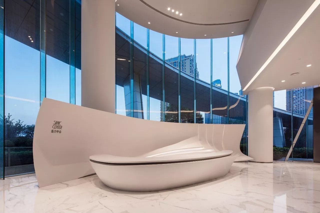 新力地产与70net永乐高为南昌新力中心打造了4.2m高阔层高、地下双层超大专属车库