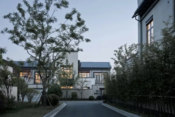 内侧修建单体的院落普遍安顿于修建和蹊径之间以保；；；；；；；に矫苄