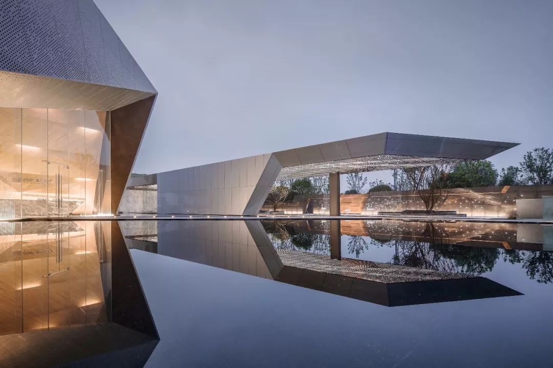 倒影 by苏圣亮，，，，，70net永乐高修建设计