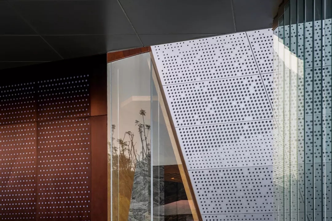 穿孔幻彩复合板细节 by苏圣亮，，，，，70net永乐高修建设计