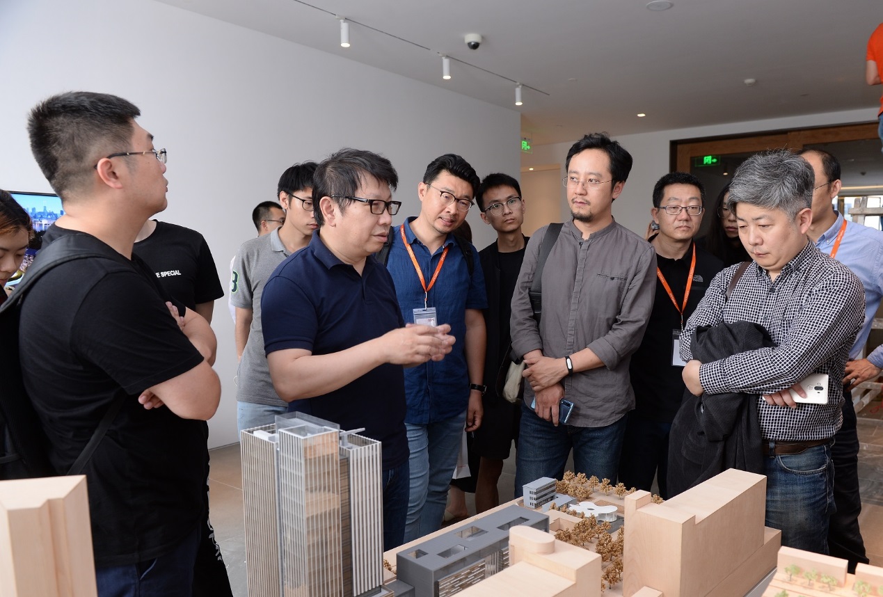 来访联合结业设计高校师生旅行70net永乐高办公空间